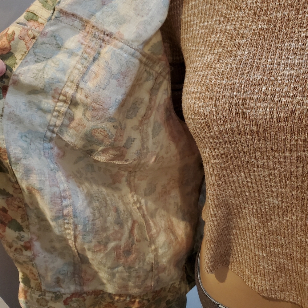 Cream Floral Print Jean Jacket for Casual Wear - Picture 4 of 9